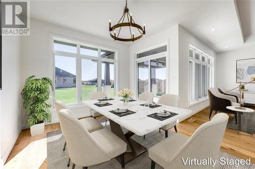 6748 Shaker Lane, Plympton-Wyoming, ON - Indoor Photo Showing Dining Room