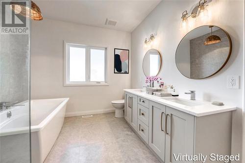 6748 Shaker Lane, Plympton-Wyoming, ON - Indoor Photo Showing Bathroom