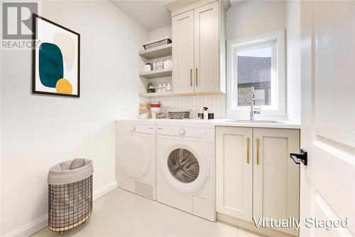 6748 Shaker Lane, Plympton-Wyoming, ON - Indoor Photo Showing Laundry Room