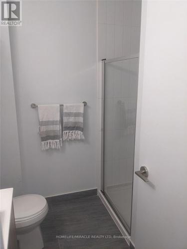 425 - 251 Manitoba Street, Toronto, ON - Indoor Photo Showing Bathroom