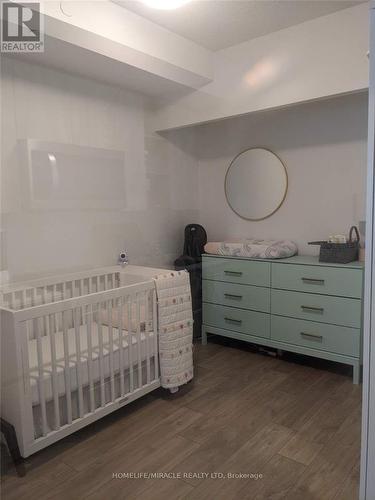 425 - 251 Manitoba Street, Toronto, ON - Indoor Photo Showing Bedroom