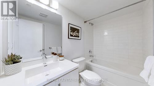 49 - 5 William Jackson Way, Toronto, ON - Indoor Photo Showing Bathroom