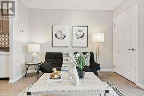 501 - 2464 Weston Road, Toronto, ON - Indoor