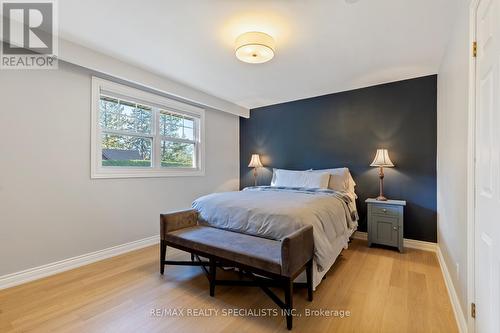 1404 Tecumseh Park Drive, Mississauga, ON - Indoor Photo Showing Bedroom