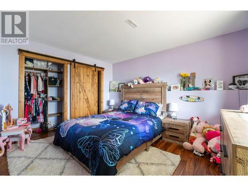 2605 Golf Course Drive, Blind Bay, BC - Indoor Photo Showing Bedroom