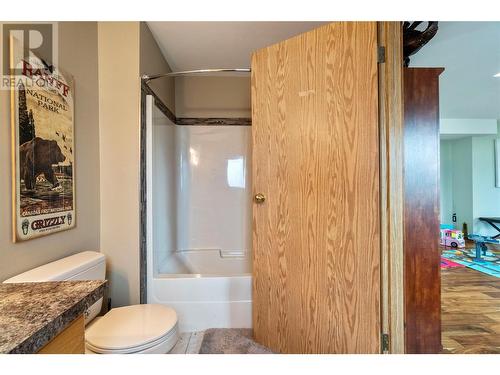 2605 Golf Course Drive, Blind Bay, BC - Indoor Photo Showing Bathroom