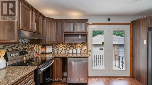 275 Ridout Street S, London, ON - Indoor Photo Showing Kitchen