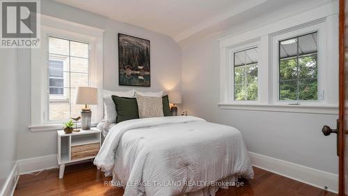 275 Ridout Street S, London, ON - Indoor Photo Showing Bedroom