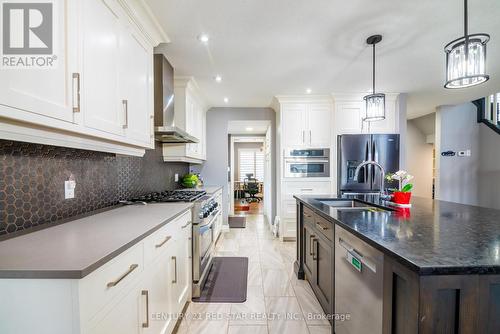 349 Munnoch Boulevard, Woodstock, ON - Indoor Photo Showing Kitchen With Upgraded Kitchen