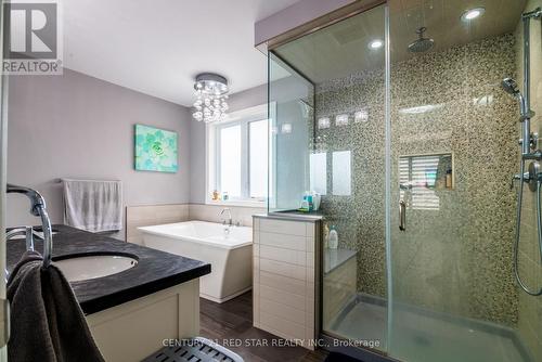 349 Munnoch Boulevard, Woodstock, ON - Indoor Photo Showing Bathroom