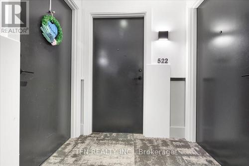 522 - 600 North Service Road W, Hamilton, ON - Indoor