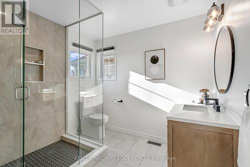 1806 Hobson Drive, Burlington, ON - Indoor Photo Showing Bathroom