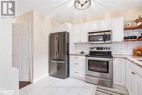 89 Dillon Drive, Collingwood, ON - Indoor Photo Showing Kitchen