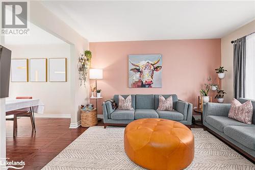 89 Dillon Drive, Collingwood, ON - Indoor Photo Showing Living Room