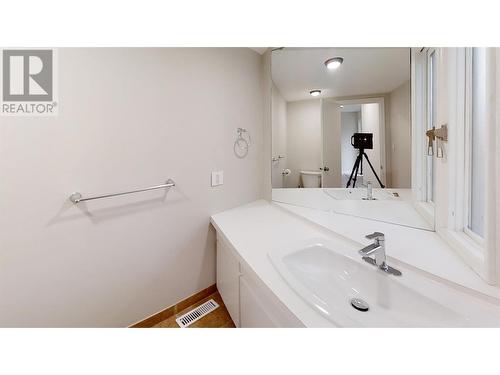 4383 Karindale Road, Kamloops, BC - Indoor