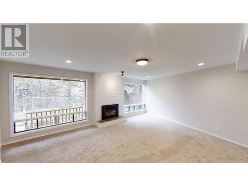 4383 Karindale Road, Kamloops, BC - Indoor With Fireplace