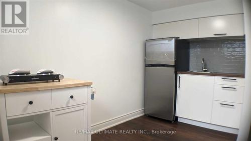 3089 Parkgate Crescent, Burlington, ON - Indoor Photo Showing Kitchen