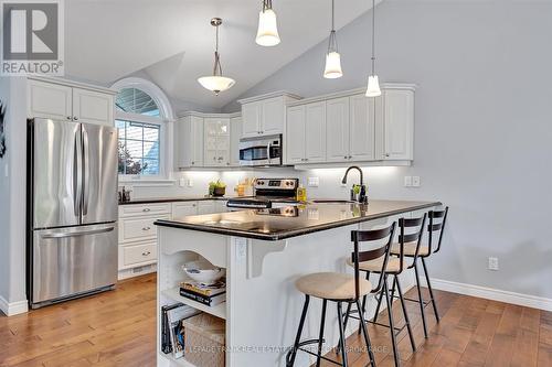 41 - 301 Carnegie Avenue, Peterborough (Northcrest), ON - Indoor Photo Showing Kitchen With Stainless Steel Kitchen With Upgraded Kitchen