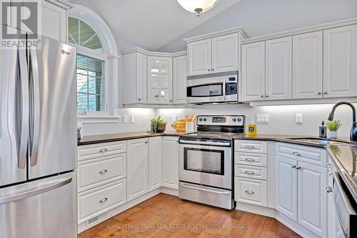 41 - 301 Carnegie Avenue, Peterborough (Northcrest), ON - Indoor Photo Showing Kitchen With Stainless Steel Kitchen With Upgraded Kitchen