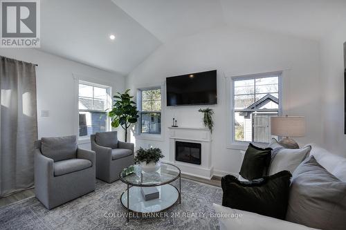 752 St. Mary'S Street, Peterborough (Otonabee), ON - Indoor Photo Showing Living Room With Fireplace