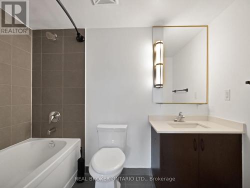 301 - 320 Richmond Street E, Toronto, ON - Indoor Photo Showing Bathroom