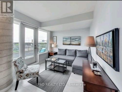 312 - 55 East Liberty Street, Toronto, ON - Indoor Photo Showing Living Room