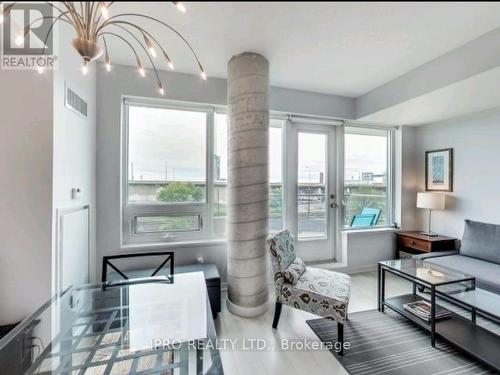 312 - 55 East Liberty Street, Toronto, ON - Indoor Photo Showing Living Room