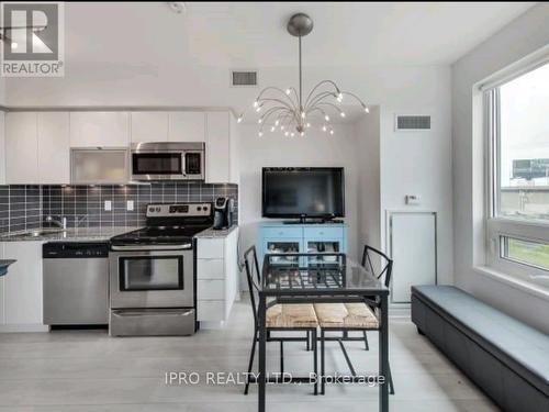 312 - 55 East Liberty Street, Toronto, ON - Indoor Photo Showing Kitchen With Upgraded Kitchen