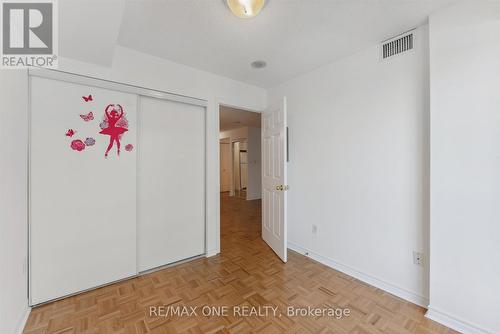 909 - 7 Lorraine Drive, Toronto, ON - Indoor Photo Showing Other Room