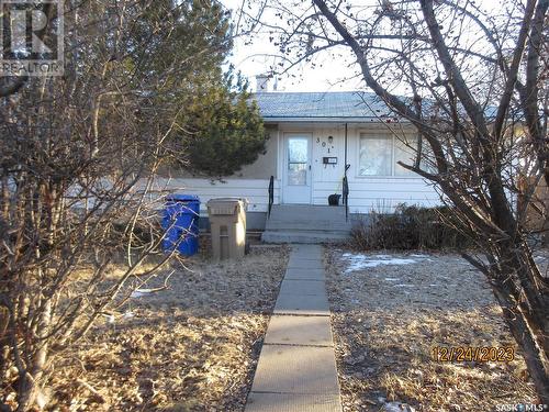 301 Halifax Street N, Regina, SK - Outdoor