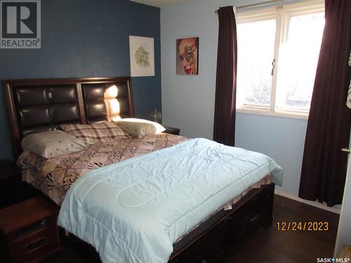 301 Halifax Street N, Regina, SK - Indoor Photo Showing Bedroom