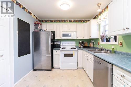 57 203 Herold Terrace, Saskatoon, SK - Indoor Photo Showing Kitchen With Double Sink