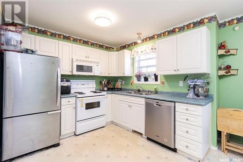 57 203 Herold Terrace, Saskatoon, SK - Indoor Photo Showing Kitchen With Double Sink