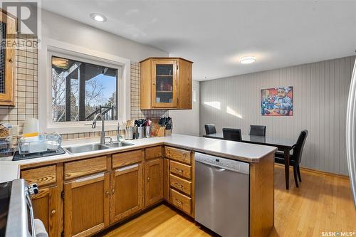 151 Neusch Crescent, Saskatoon, SK - Indoor Photo Showing Kitchen With Double Sink