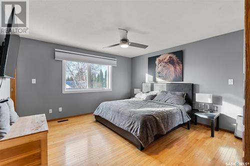 151 Neusch Crescent, Saskatoon, SK - Indoor Photo Showing Bedroom