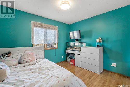 151 Neusch Crescent, Saskatoon, SK - Indoor Photo Showing Bedroom