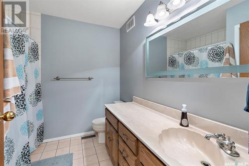 151 Neusch Crescent, Saskatoon, SK - Indoor Photo Showing Bathroom