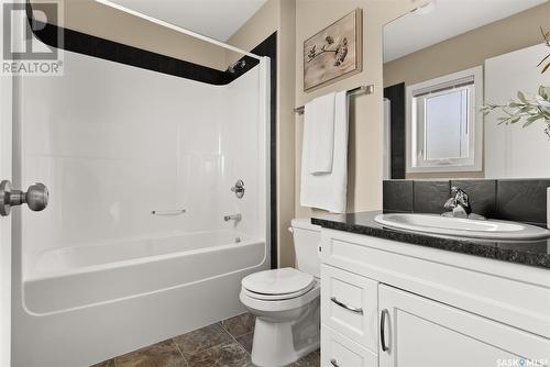 1281 Grey Street, Regina, SK - Indoor Photo Showing Bathroom