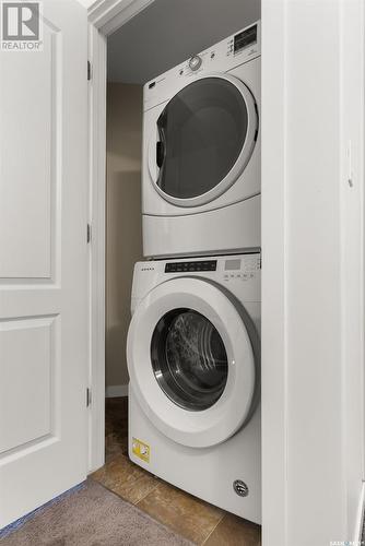 1281 Grey Street, Regina, SK - Indoor Photo Showing Laundry Room