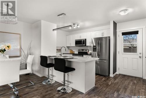 1281 Grey Street, Regina, SK - Indoor Photo Showing Kitchen With Stainless Steel Kitchen With Upgraded Kitchen