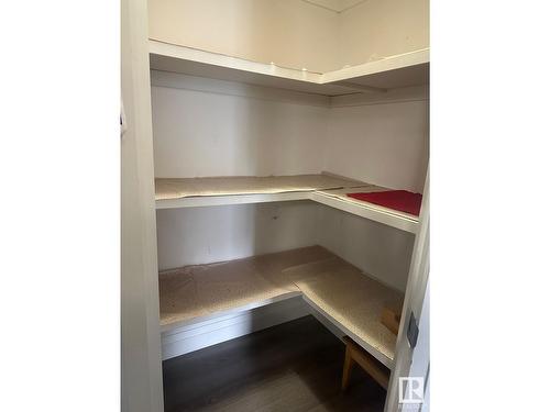 2408 22 Av Nw, Edmonton, AB - Indoor With Storage