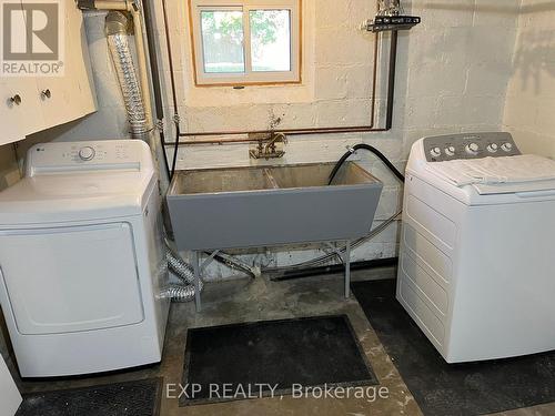 204 Floyd Avenue, Toronto, ON - Indoor Photo Showing Laundry Room