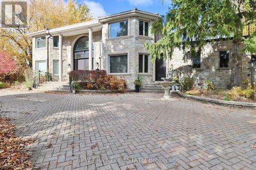 716 Woodland Acres Crescent, Vaughan, ON - Outdoor With Facade