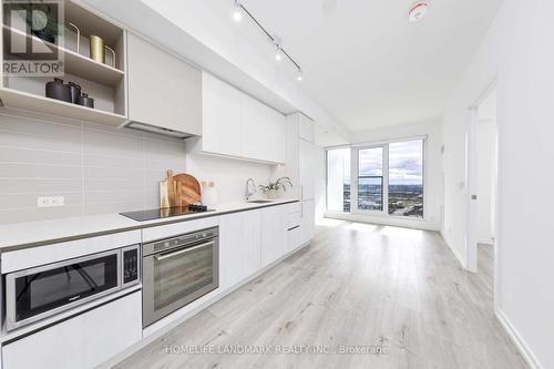 3306 - 1000 Portage Parkway, Vaughan, ON - Indoor Photo Showing Kitchen