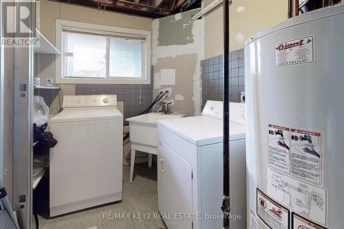 139 Kelso Crescent, Vaughan, ON - Indoor Photo Showing Laundry Room