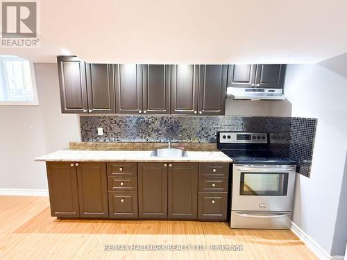 Bsmnt - 51 Crystal Drive, Richmond Hill, ON - Indoor Photo Showing Kitchen