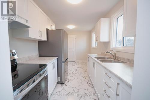 43 Charlbrook Avenue, Barrie, ON - Indoor Photo Showing Kitchen With Double Sink