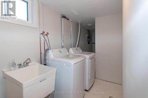 43 Charlbrook Avenue, Barrie, ON - Indoor Photo Showing Laundry Room