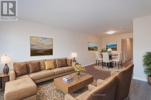 43 Charlbrook Avenue, Barrie, ON - Indoor Photo Showing Living Room