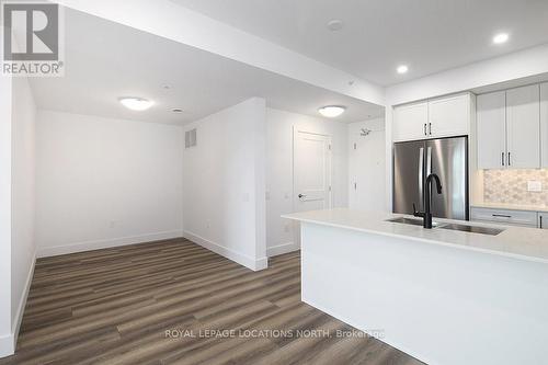 318 - 4 Kimberly Lane, Collingwood, ON - Indoor Photo Showing Kitchen With Double Sink